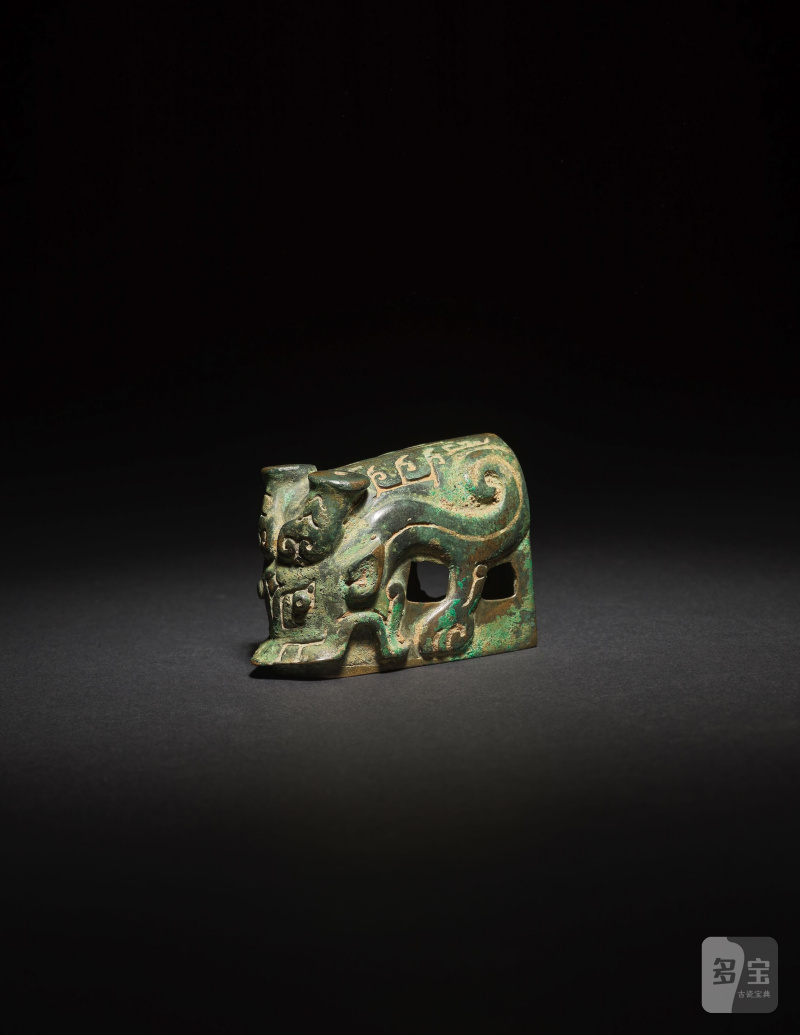 商晚期 青銅獸面飾 | PETIT ORNEMENT DE HARNAIS EN BRONZE - 图6